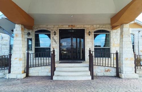 Victoria Hôtel | American Inn & Suites By Capital O Victoria US-59