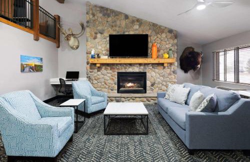 Stuart Hôtel | AmericInn by Wyndham Stuart