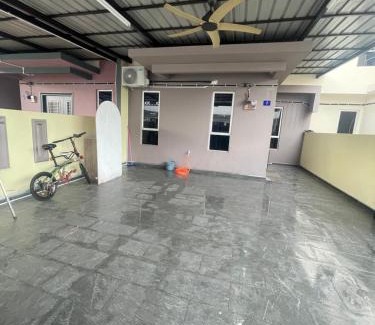 Batu Pahat Maison | Amir Homestay