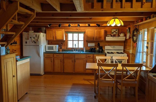 Boscobel Cabine | Amish-Built Cabin in the Driftless Area