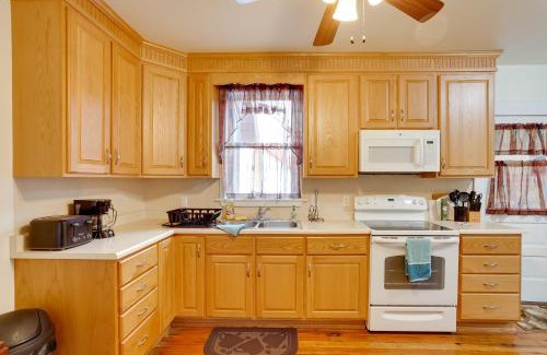 Loganton Maison | Amish Country Townhome Near Hiking and Fly Fishing!
