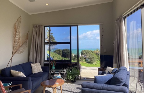 Amodeo Bay Maison | Amodeo Bay Retreat - Nestled in Nature surrounded by Sea, river & mountain views