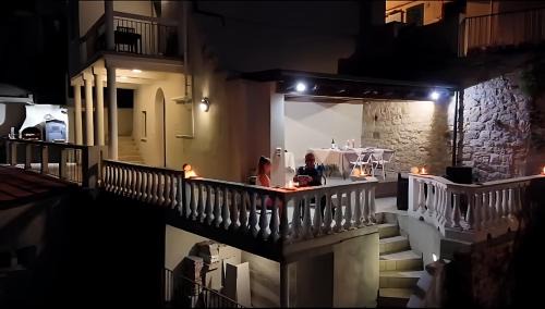 Atessa Maison | Amoenus