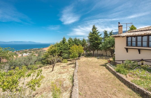 Porovitsa Appartement | Ampelos Estate – The Stone Room