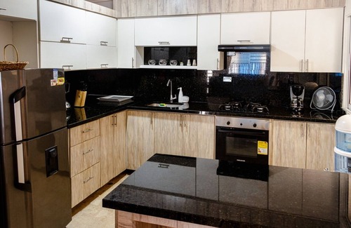 Barranquilla Maison | Ample 3-bedroom house with AC, WiFi in delightful Barranquilla