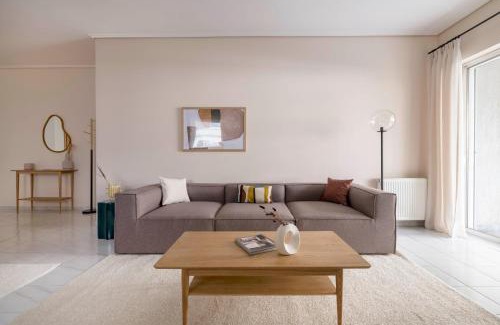 Amarousion Appartement | Ample 3BR Family Properties in Marousi by UPSTREET
