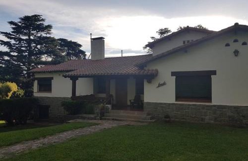 La Falda Maison | Amplia Casona de Estilo en La Falda