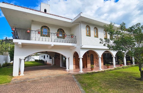 Cuenca Maison | Amplia y cómoda casa ubicada a 5k del Centro Histórico ¡Ideal para vacacionar!
