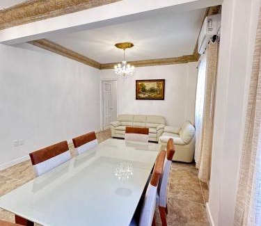 Cordon Appartement | Amplio Apartamento de 4 dormitorios en el Centro de Montevideo