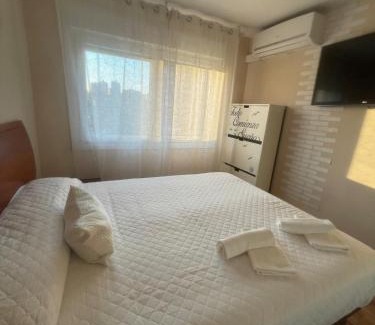 Parque Ayala Appartement | Amplio apartamento, playa, tren