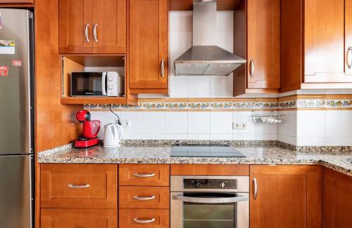 El Molinillo Appartement | Amplio piso para disfrutar del centro de Málaga con parking gratuito