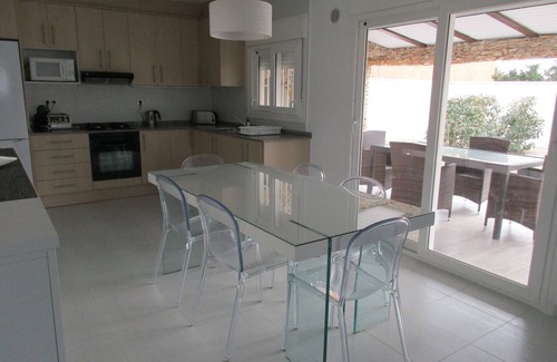 L'Ampolla Villa | Villa individuelle, climatisée, piscine chauffée-sécurisée, 5' plage-mer, wifi.
