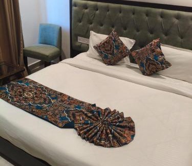 Amritsar Maison | AMRITSAR AVI INN 100 Meter from golden temple