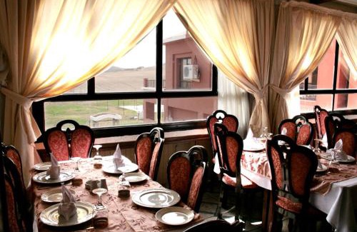 Azrou Hôtel | Amrouss touristic DarMaroc