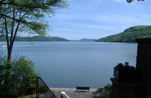 Cooperstown Maison | Amy's Schoolhouse --6 bedroom, minutes to Dreams Park and Cooperstown Center