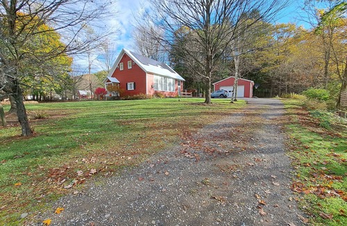 Cooperstown Maison | Amy's Schoolhouse --6 bedroom, minutes to Dreams Park and Cooperstown Center