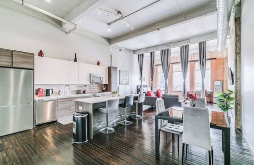 Downtown Dallas Appartement | Amyfinehouse |Modern 2BR Loft|Pool+Wifi+Desk+Valet