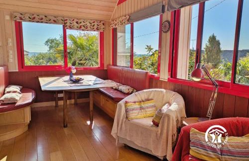 Saint-Hilaire-du-Maine Maison | Anémérial et Capucine