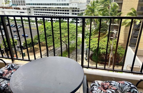 Diamond Head - Kapahulu - St. Louis Copropriété | An Aloha condo in the heart of Waikiki-5 minutes to beach, parking, AC,WiFi incl