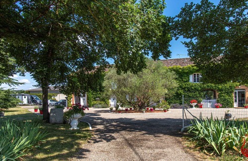 Graulhet Maison | An area of tranquility, comfort and simplicity.