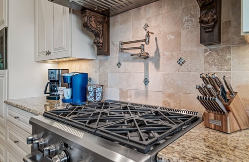Gold Canyon Maison | An Arrow Escape | Outdoor Oasis, Heated Pool and Spa, Incredible Views