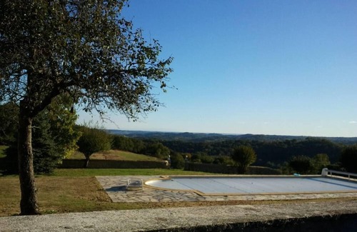 Lucq-de-Bearn Maison | Grande maison de caractère rénovée, piscine et vue imprenable sur les Pyrénées