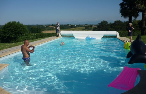 Lucq-de-Bearn Maison | Grande maison de caractère rénovée, piscine et vue imprenable sur les Pyrénées