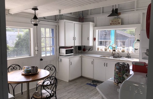 Rockport Cottage | Super mignon chalet, à quelques pas de la belle plage de sable de Long Beach