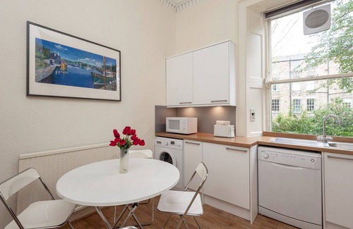 New Town Appartement | The Hart Street Residence No.2