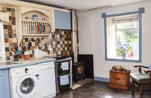 Adamstown Maison | AN GRIANAN, pet friendly, with open fire in Adamstown, County Wexford