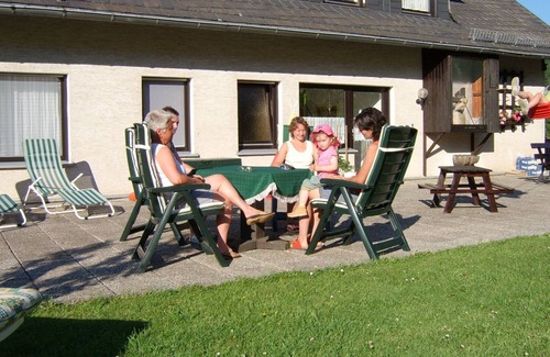 Olsberg Appartement | Pour tous, une destination de vacances idéale avec piscine intérieure et sauna en été et en hiver