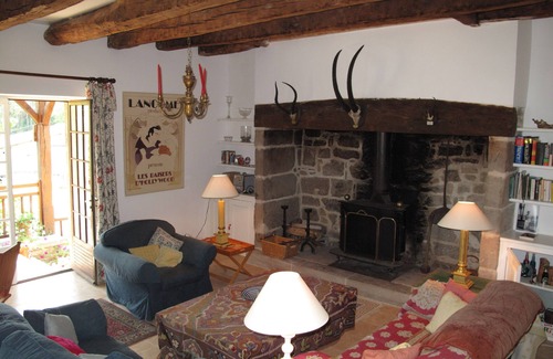 Marcillac-la-Croze Autre | Magnifiquement restauré maison idylle rurale avec de belles vues, piscine privée
