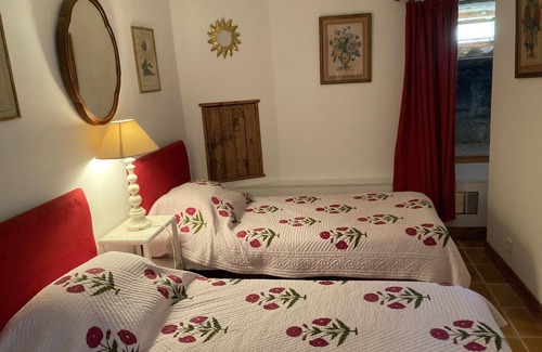 Marcillac-la-Croze Autre | Magnifiquement restauré maison idylle rurale avec de belles vues, piscine privée