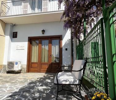 Guarene Appartement | An tij slè - Nel cuore del borgo