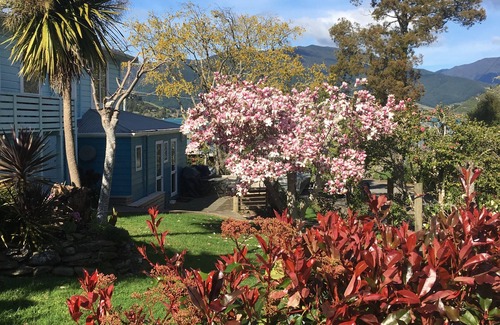 Anakiwa Maison | Anakiwa 401 Guest Wing beachfront home sleeps 4, Marlborough Sounds