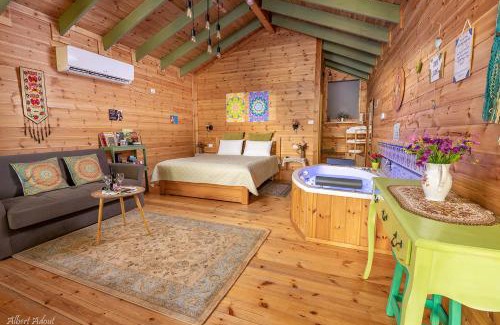 Kefar Hananya Cabine | Anat's Cabin הצימר של ענת