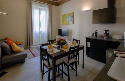 Le Cure Appartement | Ancent Frescoed House - House of Frescoes