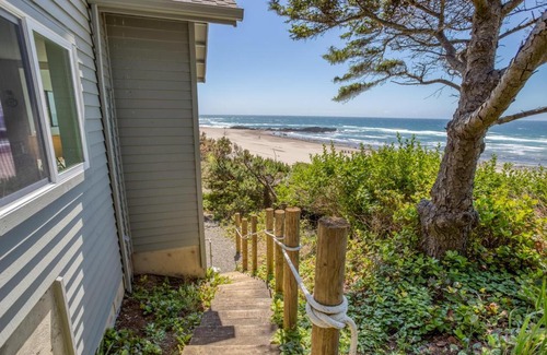 Lincoln City Maison | Anchor Blue