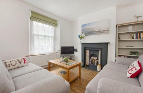 Watchet Maison | Anchorage
