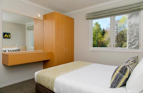 Two Mile Bay Hôtel | Anchorage Resort Taupo NZ