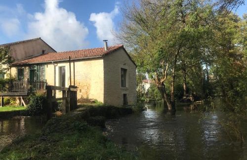 Mosnac Appartement | Ancien moulin à eau sur la Seugne
