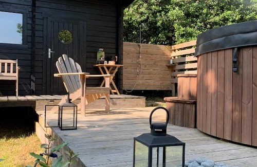 Saint-Merd-les-Oussines Lit Et Petit-Déjeuner | Ancien Prieure Chambre King Size avec sauna et bain nordique privatifs en extérieur