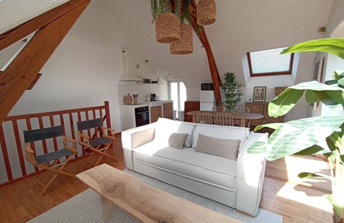 Vou Maison | Ancien studio d'artiste à la campagne