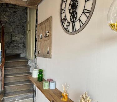 Prades-d'Aubrac Maison | Ancienne épicerie