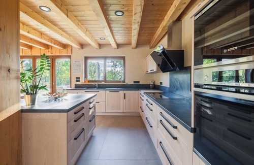 Foncine-le-Haut Maison | Ancienne Ferme Rénovée Avec Goût Dans un Hameau Reposant
