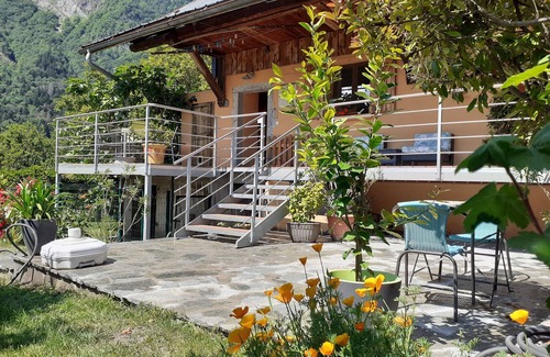 Ugine Maison | Ancienne ferme rénovée, à proximité du Lac d'Annecy et au pied des montagnes.