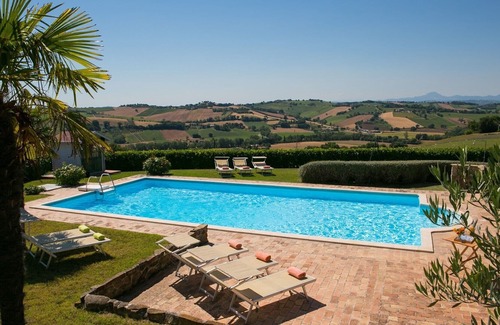 Corinaldo Maison | Ancient farmhouse with swimming pool nestled in the hills of Corinaldo