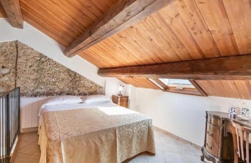 Stilo Maison | Ancient holiday home in the countryside of Stilo with garden