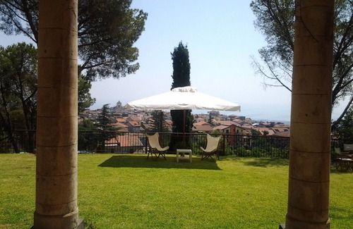 Piedimonte Etneo Villa | VILLA FIN 800 ANTIQUE SITUE DANS UN PARC ENTRE ETNA, LA MER ET TAORMINA