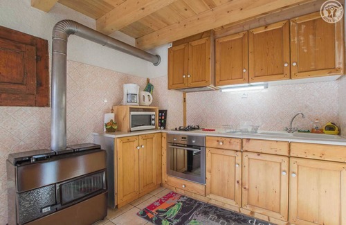 Ugine Maison | ANCOLIE JOLY - UGINE